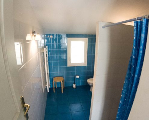 salle-de-bains-chambre-hotes-saint-medard-en-jalles-theme-bleu